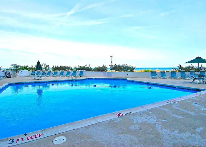 Pyramid Iv Ocean Stadt